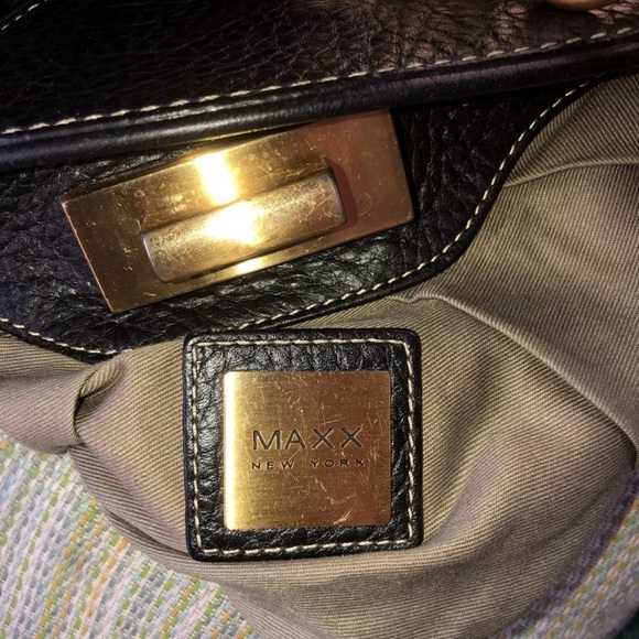 Shoulder Leather Bag With Heavy Metal Strap By Maxx New York. - Picture 4 of 6